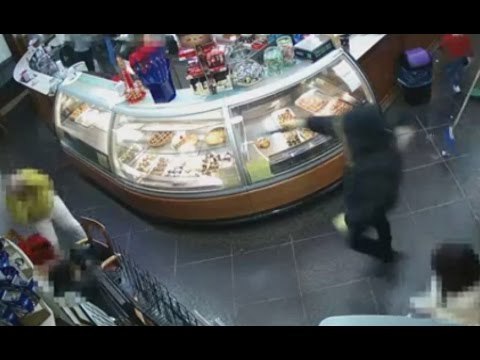 Vittoria (RG) - Assalì bar alla stazione e sparò contro titolare: arrestato (24.03.17)