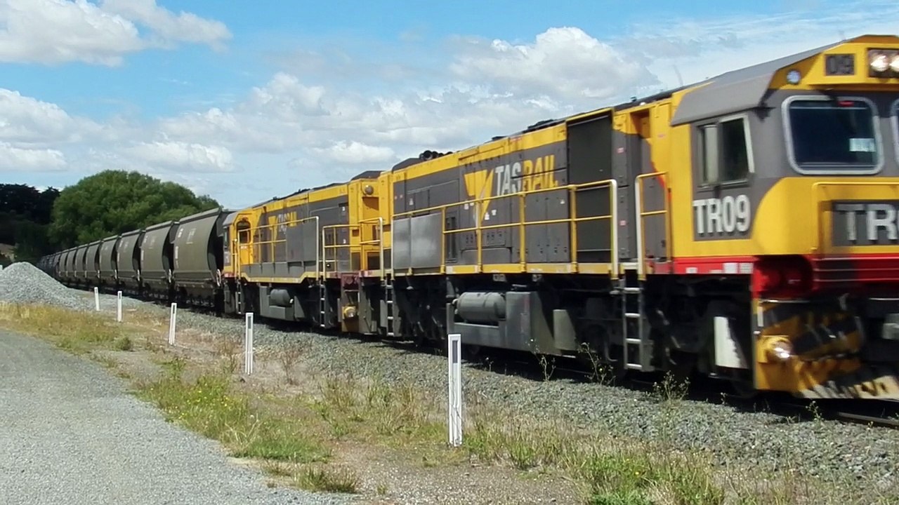Tasrail TR09 TR01 #46 Coal train Leighlands Road