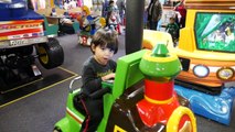 Chuck E Cheese Family Fun Indoor Games and Activities for Kids Children Play Area Kids Vid