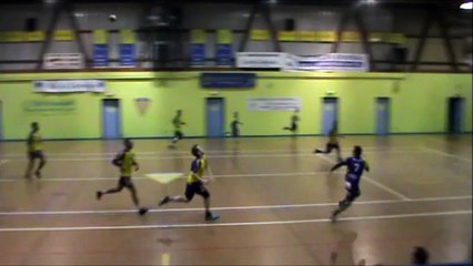 Roucoulette en contre-attaque + tir dans la dos au buzzer - Capitaine du CAPO Limoges - Ludovic Guignier - national 3