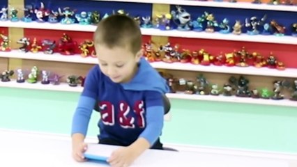 MAKE THE BABY SMILE CHALLENGE w/ Cutie Pie Shawn! (FUNnel Vision Family Fun!)