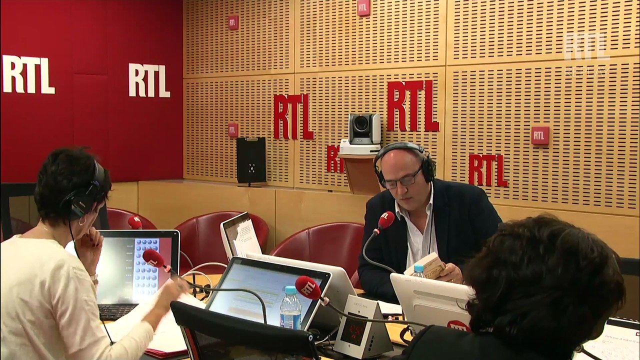 "Il n'y a pas de cabinet noir", assène l'auteur de "Bienvenue Place Beauvau"