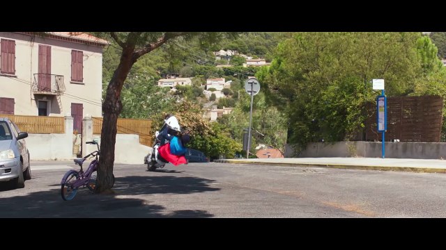 C'EST BEAU LA VIE QUAND ON Y PENSE, la Bande Annonce du film avec Gérard Jugnot