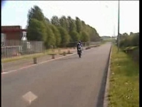 R6 en wheel et klr en stopie