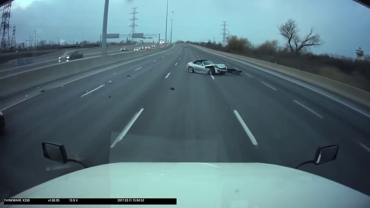 Fallait pas tenter un demi-tour sur l'autoroute ! FAIL