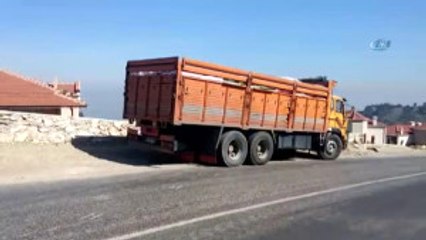 Manisa'da Çalınan Yem Yüklü Kamyon Bulundu