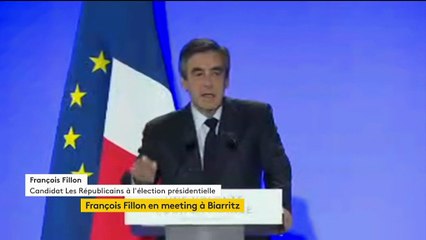 Présidentielle : François Fillon accuse la gauche de vouloir le "tuer"