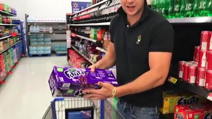 ШОК: ОГРОМНЫЙ ЖЕЛЕЙНЫЙ МЕДВЕДЬ И ПИСТОЛЕТ - ПРИКЛЮЧЕНИЯ