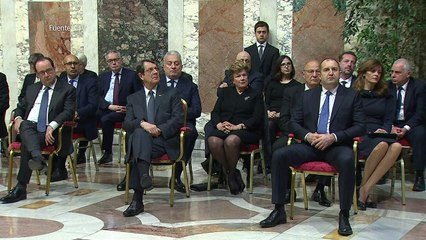 Papa dice que Unión Europea corre el riesgo de morir sin ideales