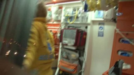 Otomobil Elektrik Direğine Çarptı: 1 Yaralı