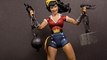 DC COLLECTIBLES DESIGNER SERIES DC BOMBSHELLS WONDER WOMAN ACTION FIGURE SHOWCASE REVIEW