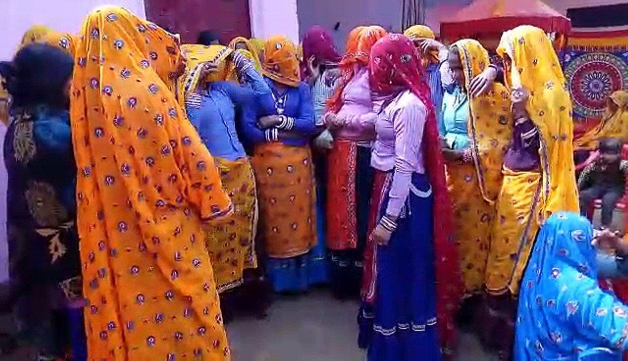 Village Lady Dance on Folk SOng