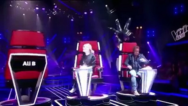 سوري أبهر لجنة التحكيم و الجمهور بصوته