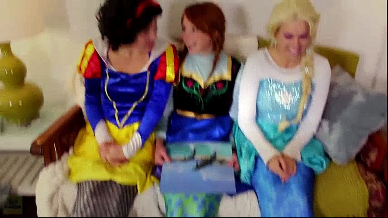 Frozen Elsa & Anna SNOW MERMAIDS w/ Spiderman Joker Princess Snow White Belle Superman Superhero Fun