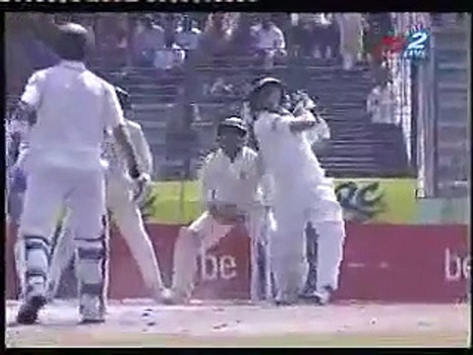 AB De Villiers Strange Out Against Bangladesh