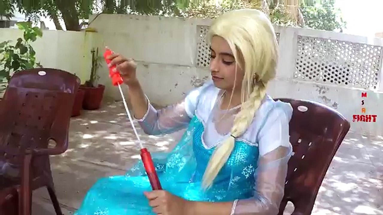 FROZEN ELSA vs ORBEEZ BATH vs SPIDERMAN Joker Giant Candy Bubble Gum Funny Superhero Compi