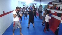 Manisa Şehit ve Gazi Ailelerine Ücretsiz Dövüş Sporları Eğitimi