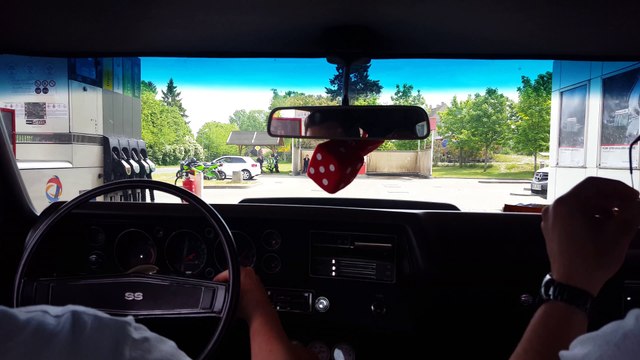 1970 Chevrolet Chevelle SS 454 starting up idling exhaust sound