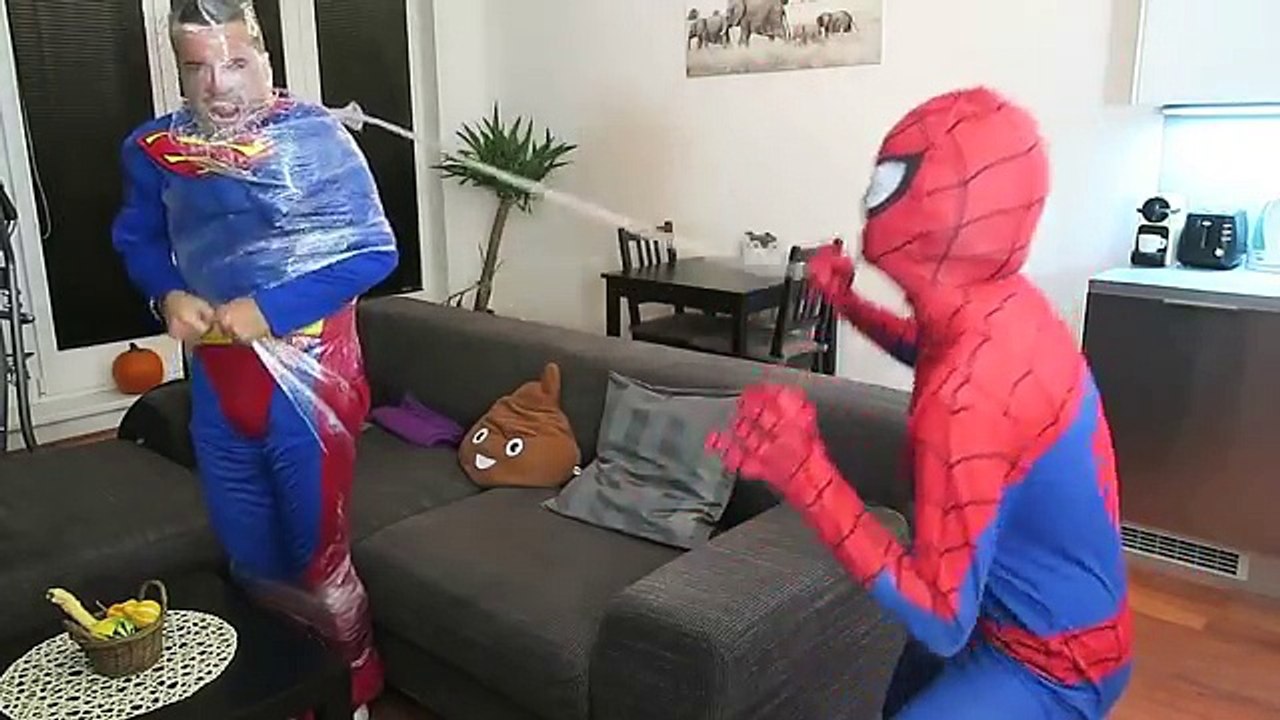 Joker vs Spiderman de la Vida Real de Superhéroes de la Batalla! La Coincidencia De La Muerte Lucha