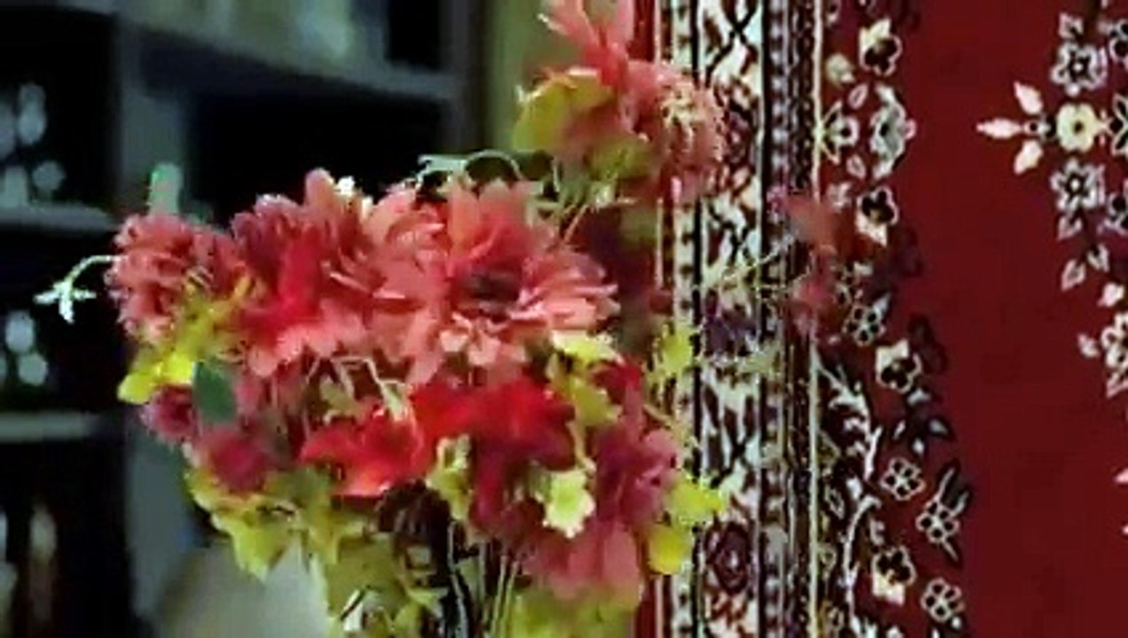 Tere Mast Mast Do Nain (HD) - Dabangg - Eng Sub