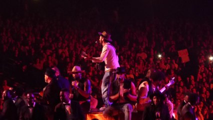 Christophe Maé "La Parisienne" au Zénith de Paris (2017)