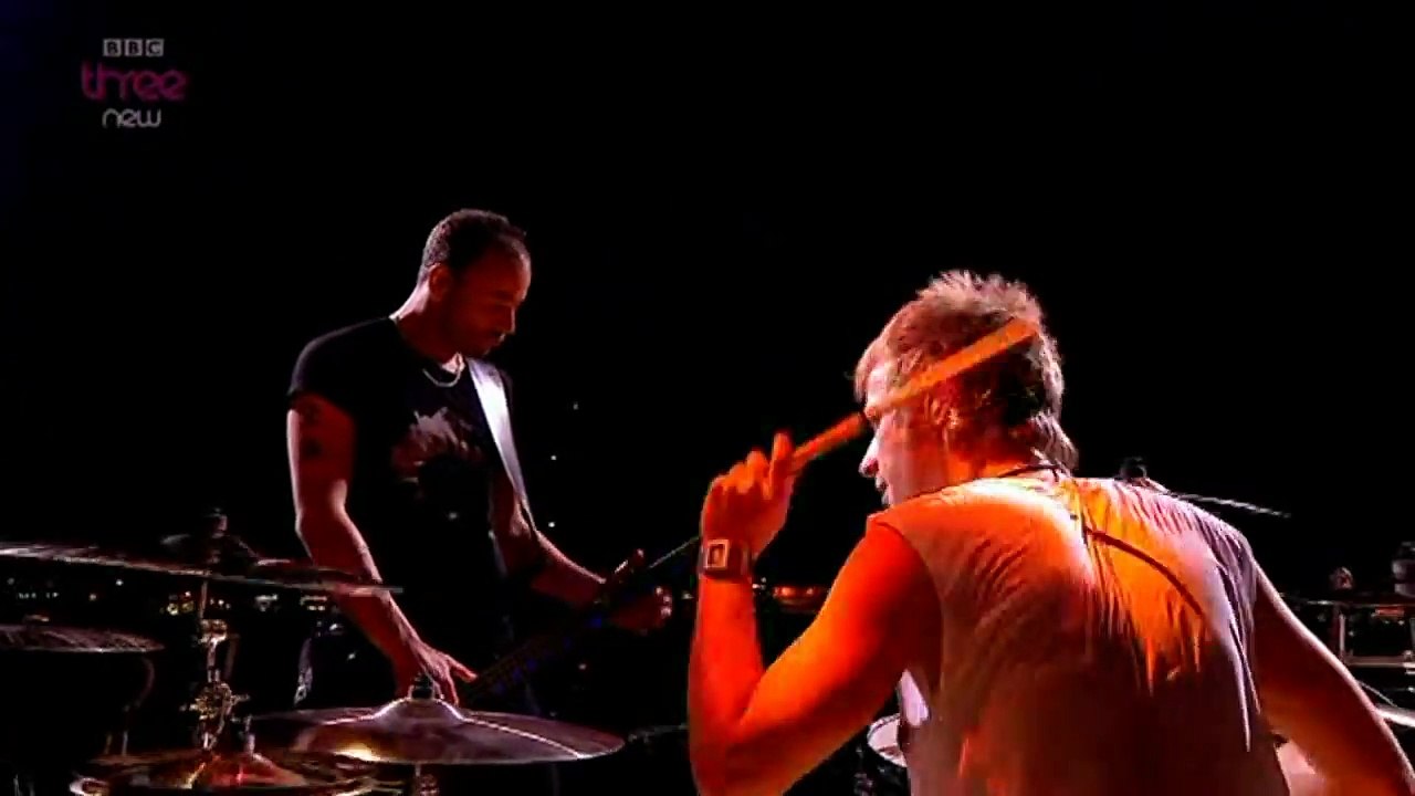 Muse - Undisclosed Desires - Reading Festival - 08/28/2011