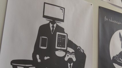 CRIT-ICON, una muestra que exhibe la crítica social en diseño gráfico