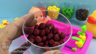 Learn Colors Baby Doll Bath Time w/ M&Ms Candy & Rubber Ducks Educational Video - Learnin