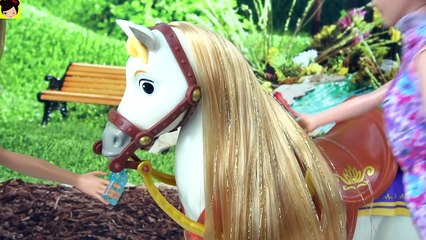 Princesa Disney Jasmin Embarazada y Tiene Bebe con Doctora Barbie - Juguetes de Titi