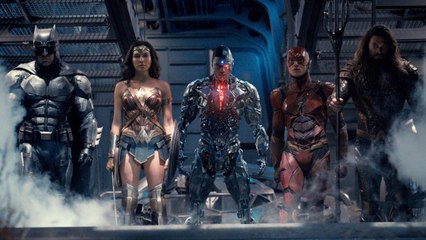 JUSTICE LEAGUE Official Trailer