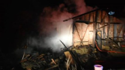 İmam Minareden 'Yangın Var' Diye Anons Etti, Facia Son Anda Engellendi