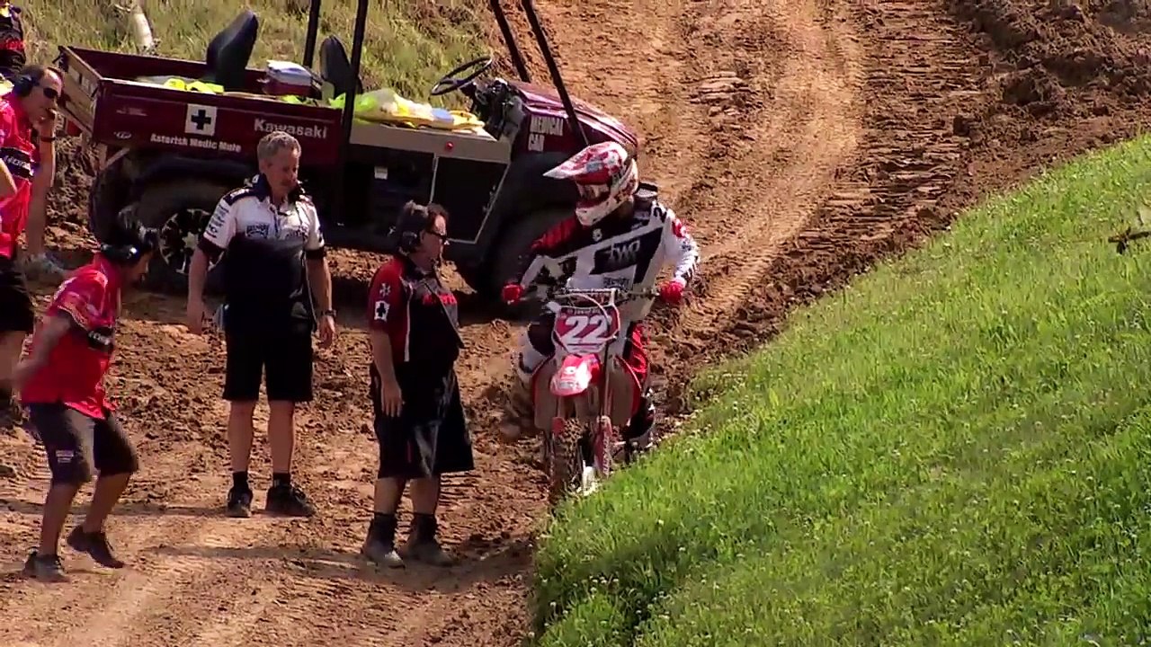 2011 Chad Reed Crash-Millville(Official Speed TV Feed) http://BestDramaTv.Net