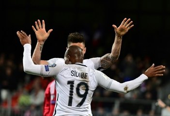 Olivier Giroud à la conclusion d'un centre de Djibril Sidibé