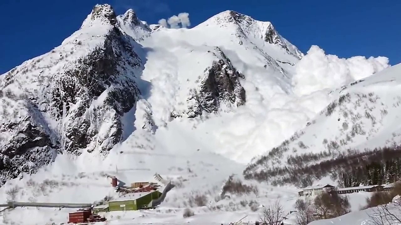 This is what I call an avalanche! Stjernøy Norway