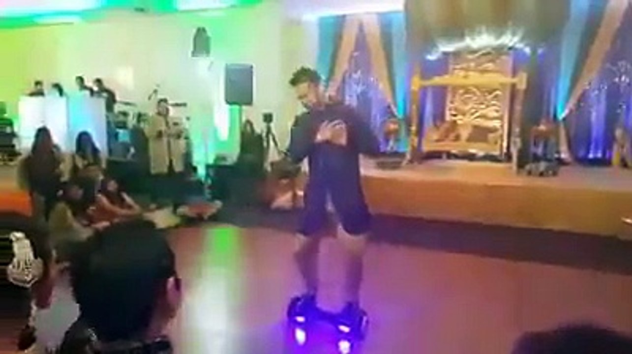 Aesi shadi dekhi hai kabhi