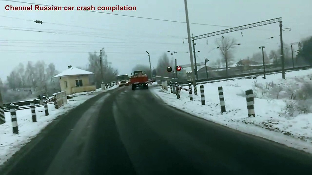 Train crash compilation - Cars vs trains compil