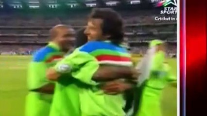 Javed Mianadad Telling Why He Jumped And Teases Indian Player..