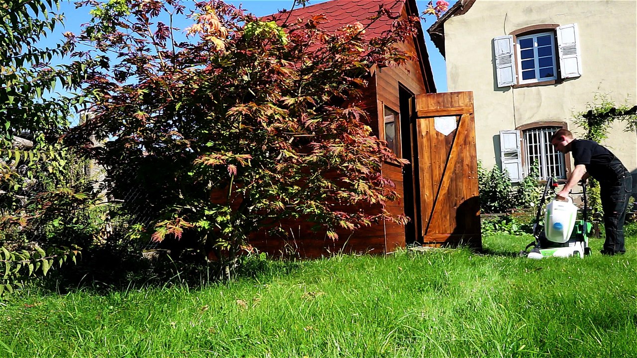 battery-operated ETESIA Duocut N-ERGY walk behind mowers