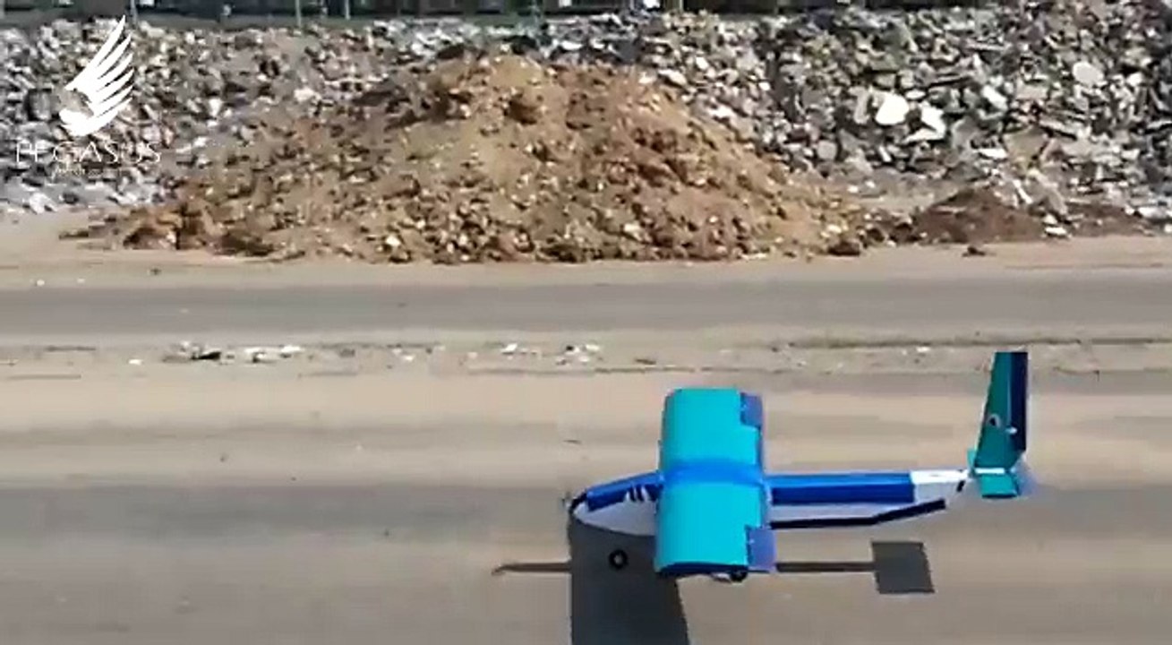 بالفيديو..طلاب هندسة الإسكندرية يبتكرون طائرة بدون طيار بتكلفة 25 ألف جنيه..تستخدم فى ادخال المساعدات الإنسانية