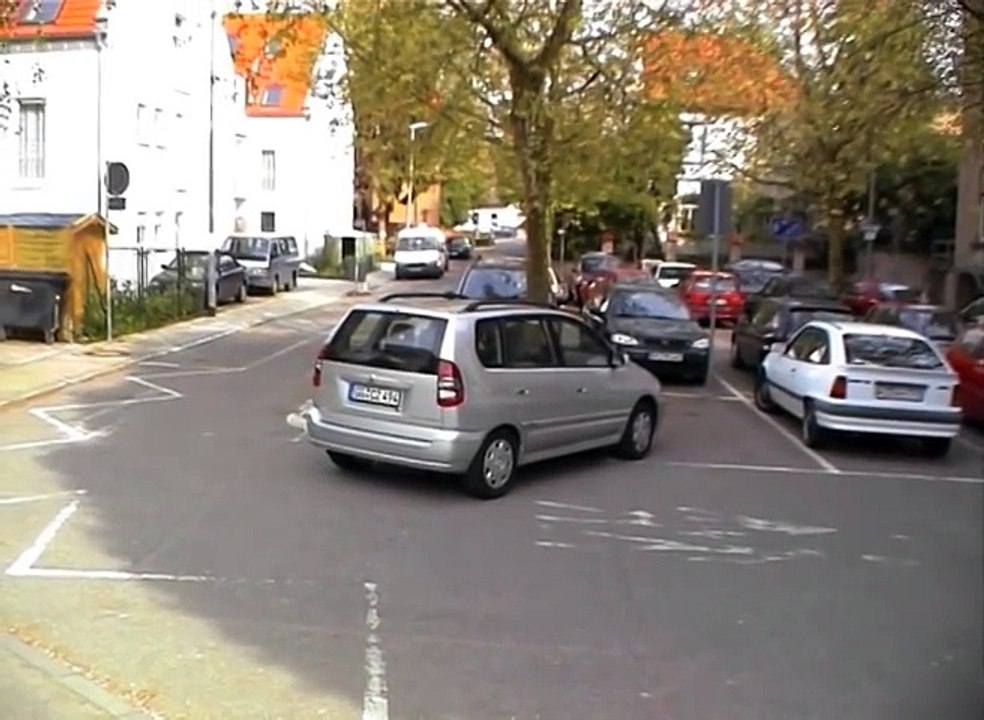 World´s worst woman car parking attempt ever! VERY FUNNY PARKING fail http://BestDramaTv.Net