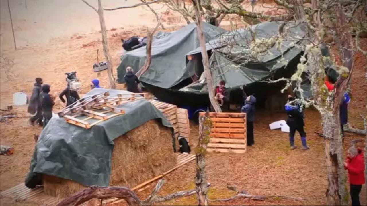 Ces candidats de Télé-réalité libérés après 1 an d'émission, alors qu'elle n'existe plus depuis des mois! Ahaha