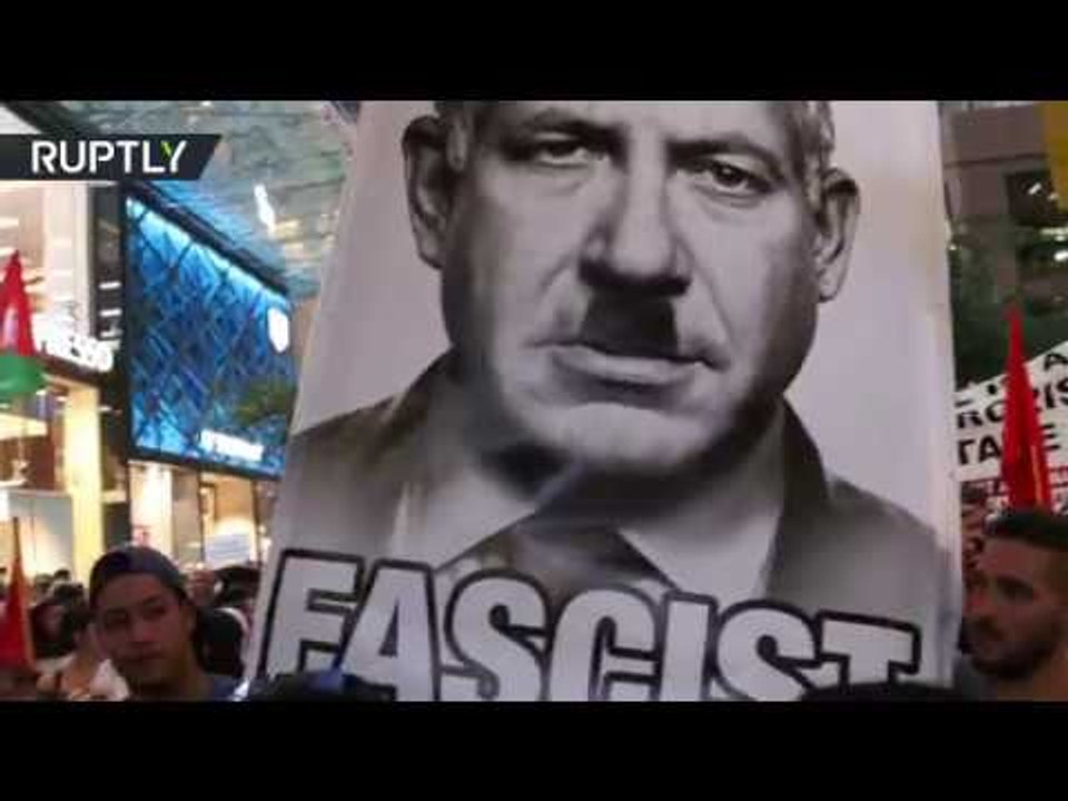 Netanyahu depicted as Hitler by Sydney protesters during historic Australia trip