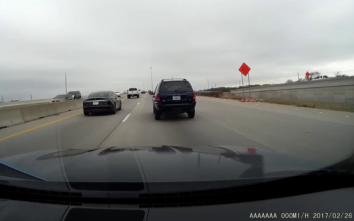 Tesla autopilot fail