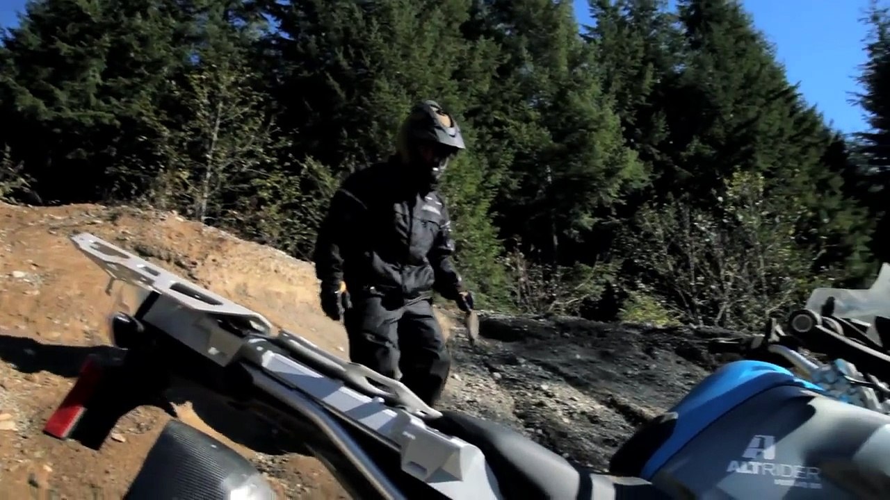 Crash Outtakes from AltRider's 2013 BMW R 1200 GS W video http://BestDramaTv.Net