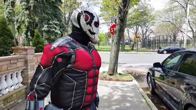ANTMAN vs MUTANT MOBSTER IRL - Nerf War - Superheroes in Real Life - Spiderman - Marvel - DC-SFHd