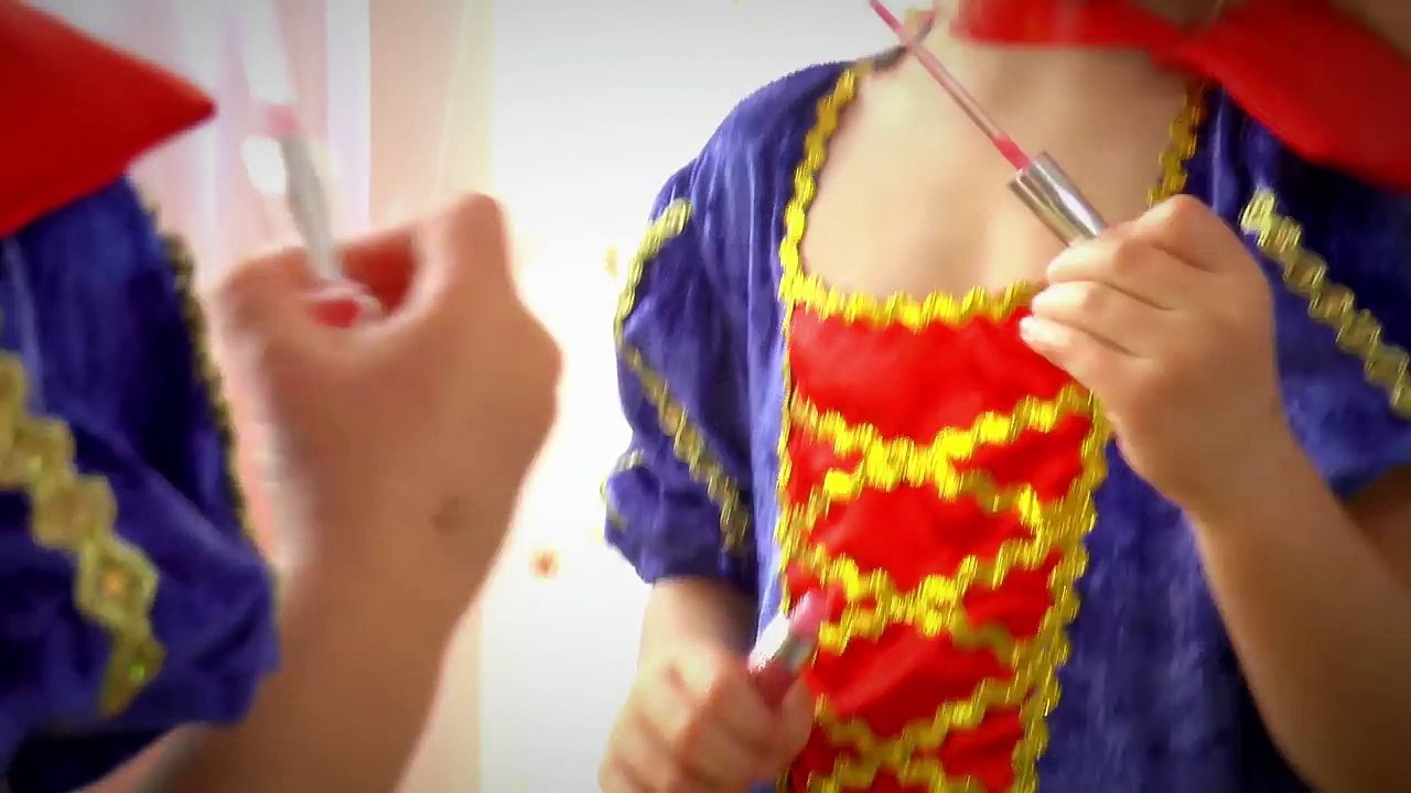 HULK VAMPIRE TOILET ATTACK! Frozen Elsa Play Doh SUPERHEROES IN REAL LIFE Stop Motion FULL