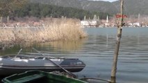 Izmir Gölcük Gölü'nde Kayık Alabora Oldu, 1 Kişi Kayıp