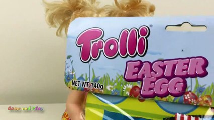 Download Video: Baby Alive Snackin' Sara Snacks on Trollis Pizza Lizard Hamburger Hot Dogs Gummi Lollies-fl