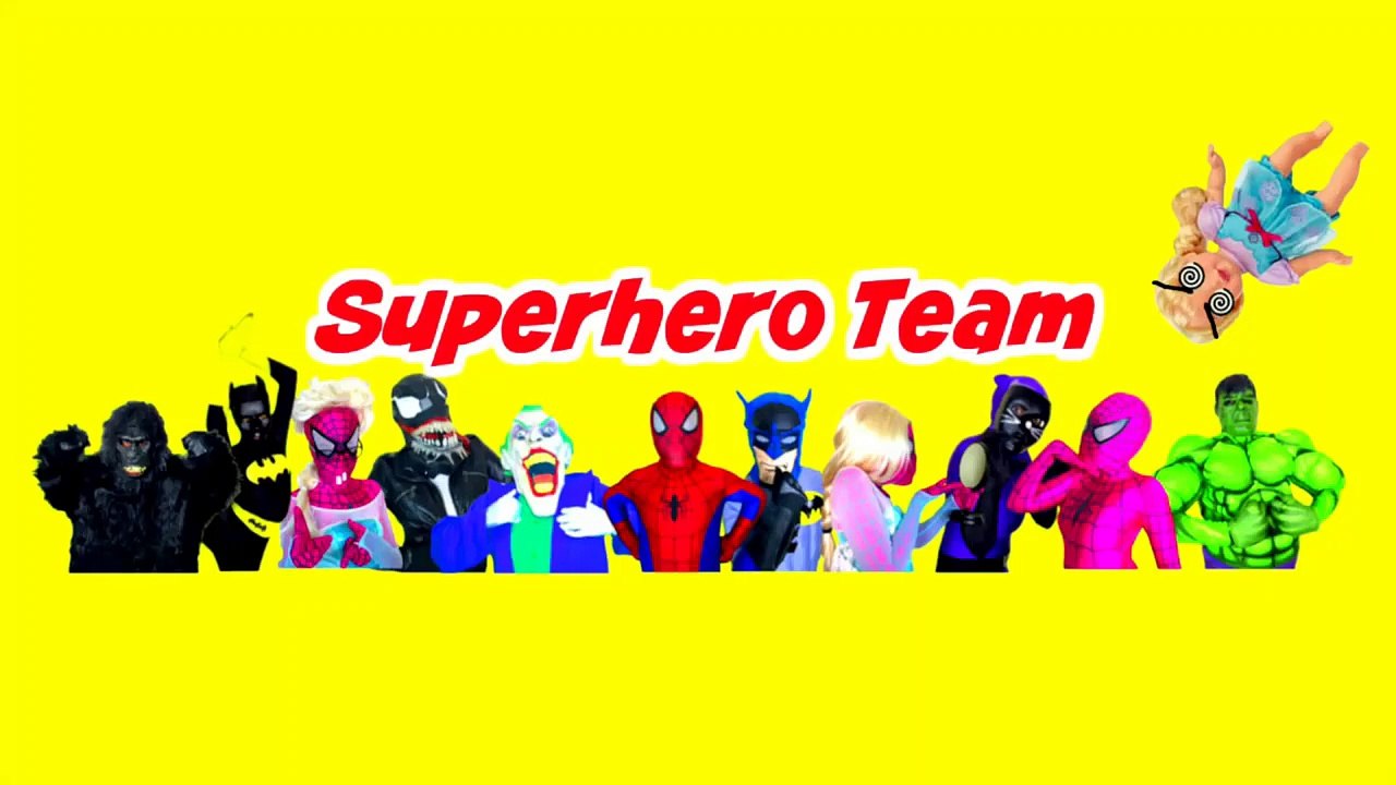 Frozen Elsa Loses Her Head! - Spiderman vs Frozen Elsa vs Joker - w_ Rainbow Hair - Disney Princess-52