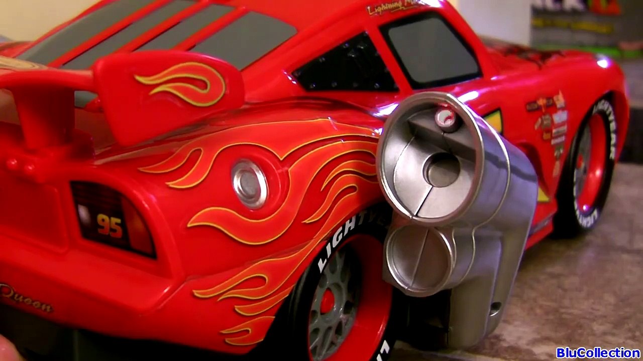 CARS 2 U-Command Lightning McQueen with Smoking Tailpipes Lights n Sounds R_C Water Toy-tE5X